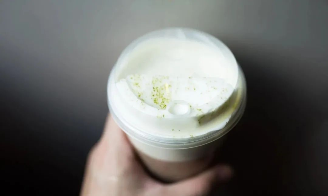 奈雪的茶,不能再静悄悄了