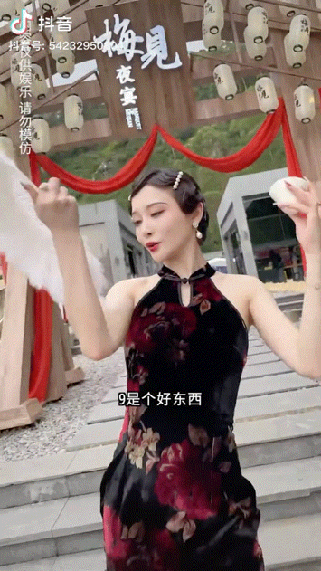 时长仅5秒，王七叶式&ldquo;躲闪摇&rdquo;如何风靡海内外互联网？