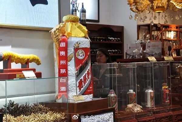 茅台暴跌后,电商平台把黄牛坑惨了