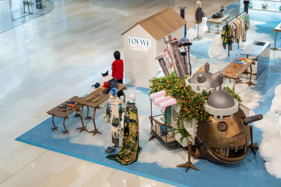 LOEWE与《哈尔的移动城堡》的这波联名，很难不心动