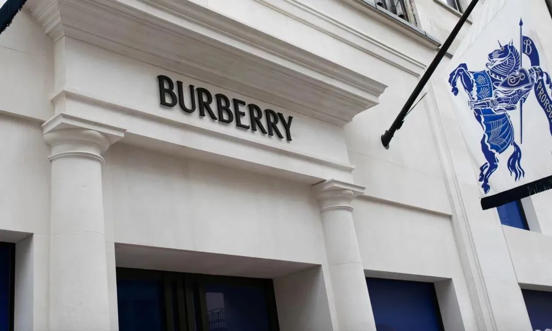Burberry卖“平价早餐”,李佳琦蚌埠住了