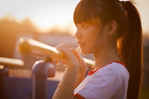 少女portrait-787522__340.jpg