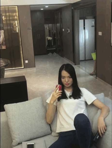 又一千万粉丝主播加入疯狂小杨哥团队！曾靠挑战单月涨粉500万