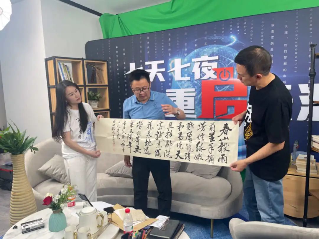 “重启天涯”再重启,初代互联网人被直播上了一课 | 对话天涯前总编宋铮