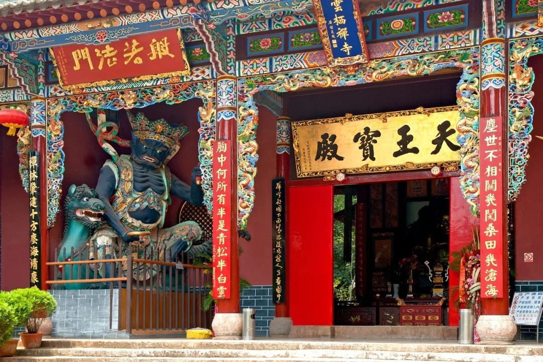 网上&ldquo;发疯&rdquo;的年轻人，在线下疗愈自己