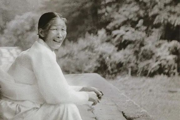 这家韩国美妆巨头,如何兴衰起伏? | 案例