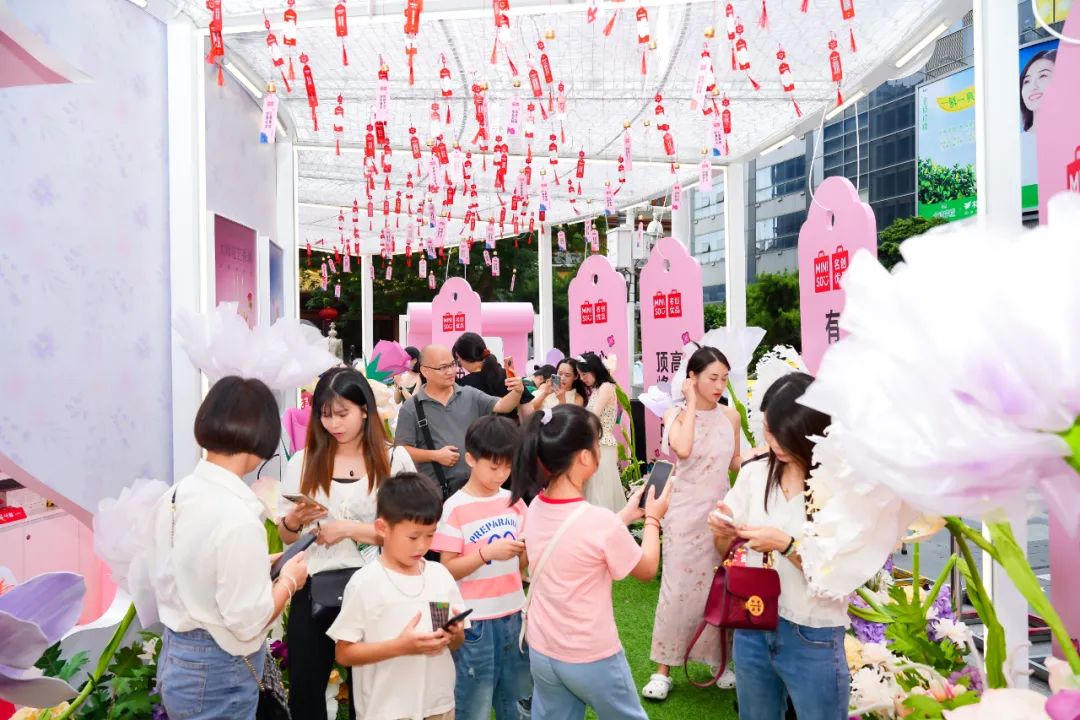 如何用香薰重塑上香文化?名创优品引领“上香”新潮流