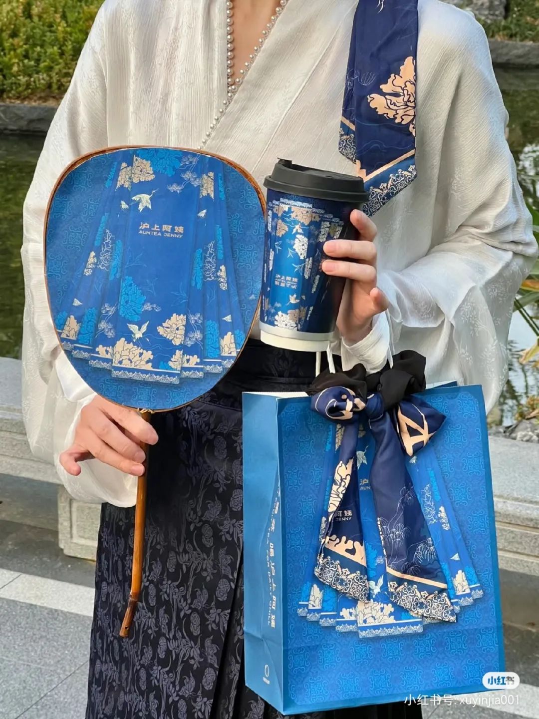 被“不雅照”毁掉的她,靠“暴揍”辱华品牌翻红?!