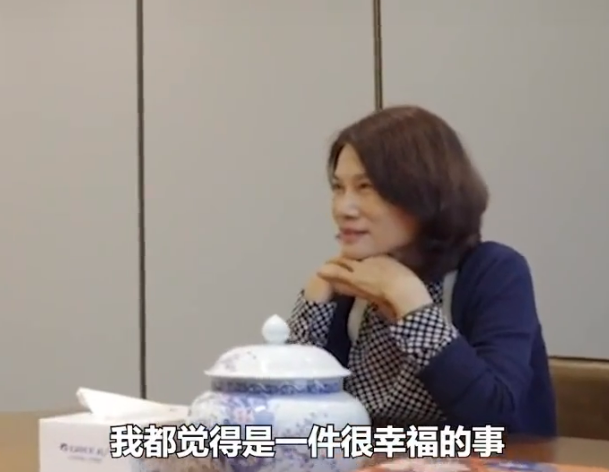 金星黄腔暗讽董明珠王自如热恋,大V证实恋情,大骂流氓男吃软饭