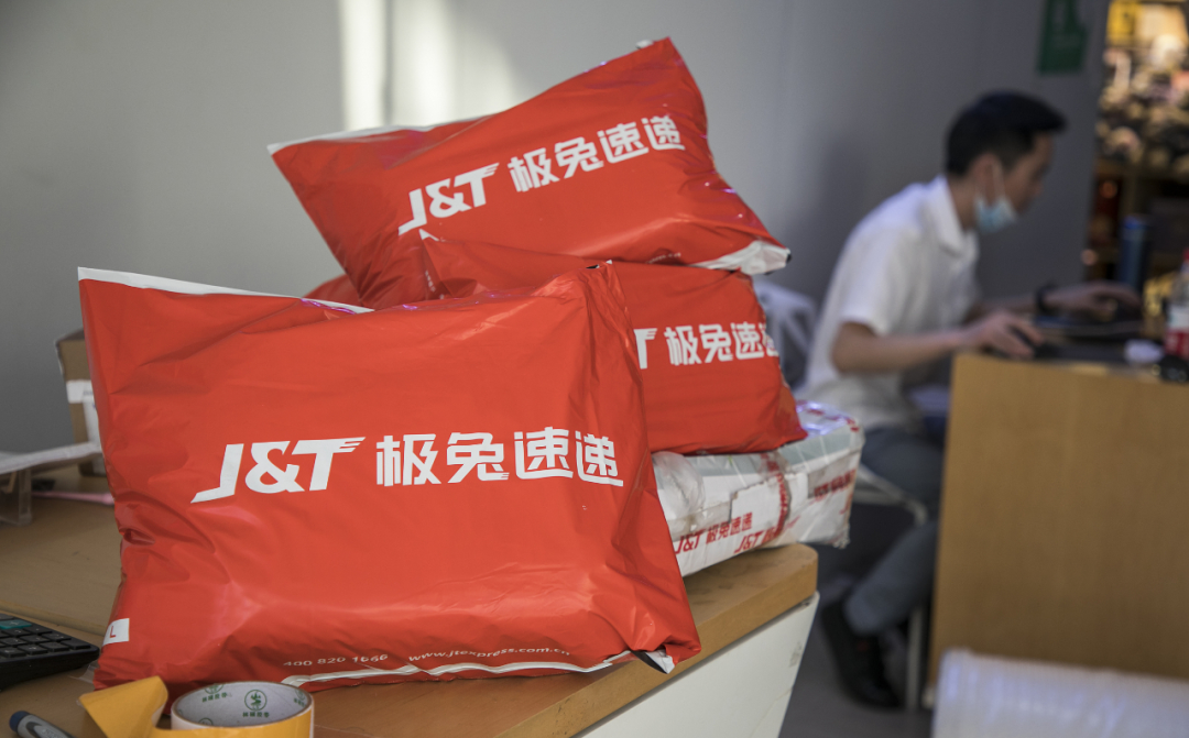狂奔3年，极兔降速