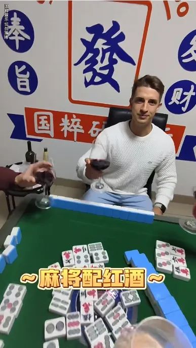 当冬季遇上passion,看天猫运动户外如何整活营销?