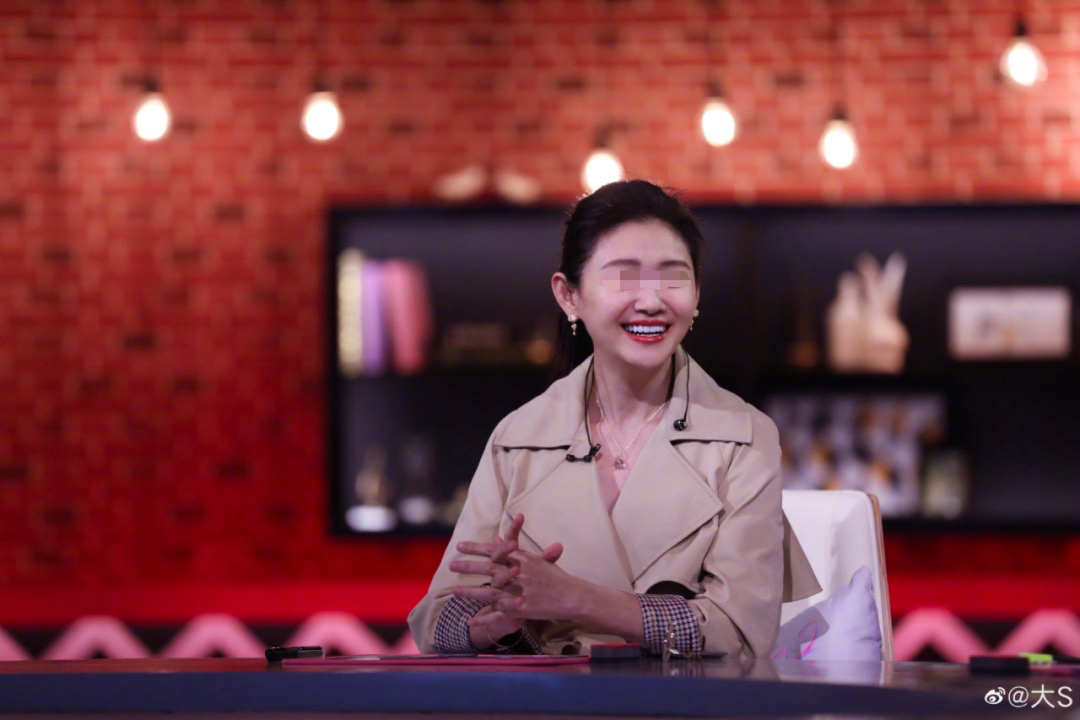 大S直播带货,要抢张兰饭碗?