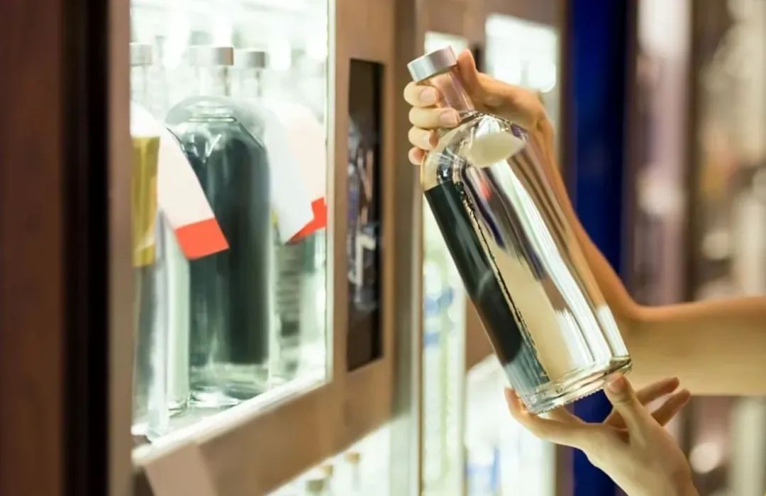 醉拳丨以后酒圈自证不是兑甲醇的产品,就得靠光瓶酒了