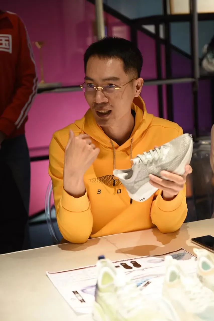 总裁带货的潮水,还能流向哪里?
