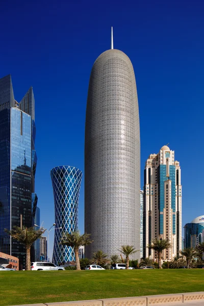 卡塔尔建筑杀出圈了!遍地“建筑界诺贝尔奖”得主设计作品!网友:土豪国的设计,竟然一点也不土!
