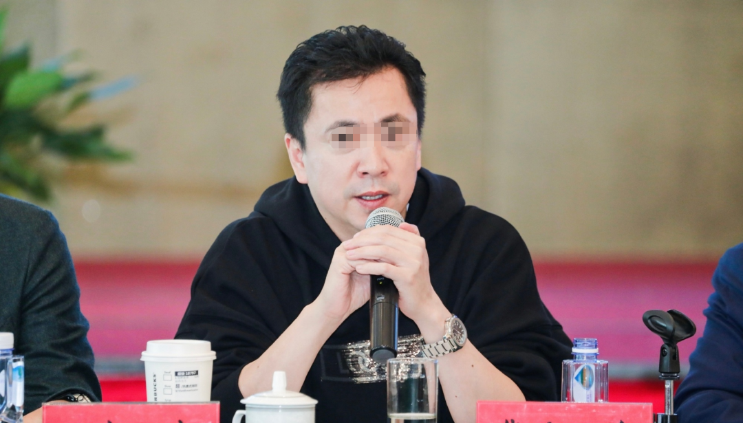 &ldquo;阴阳合同&rdquo;五年后，&ldquo;内地娱乐教父&rdquo;直播带货自救