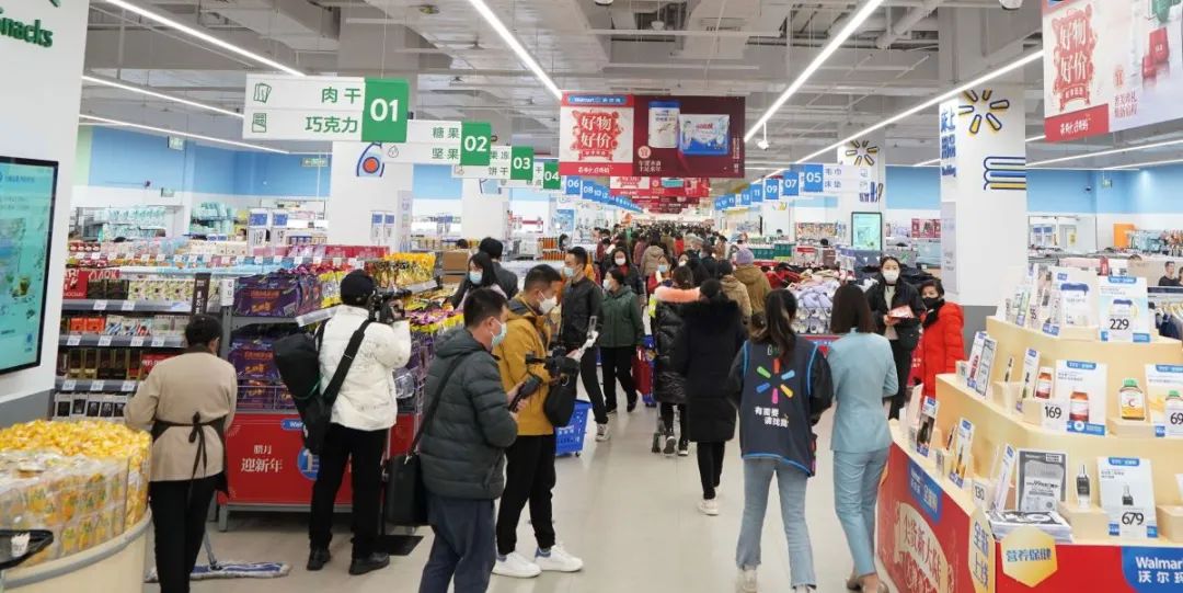 供给侧专业化加速:大型实体连锁“提级”即时零售