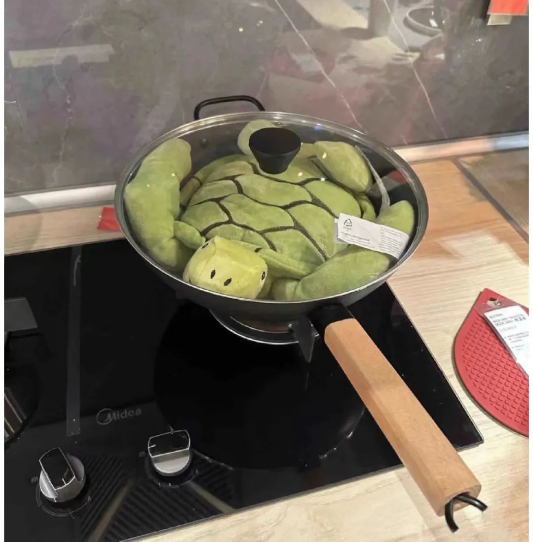 宜家网红“不雅照”曝光,网友蚌埠住了
