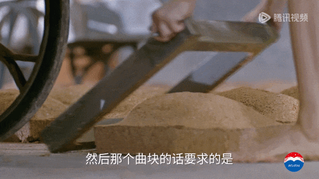 茅台&ldquo;少女洗脚照&rdquo;曝光被夸，康师傅蚌埠住了