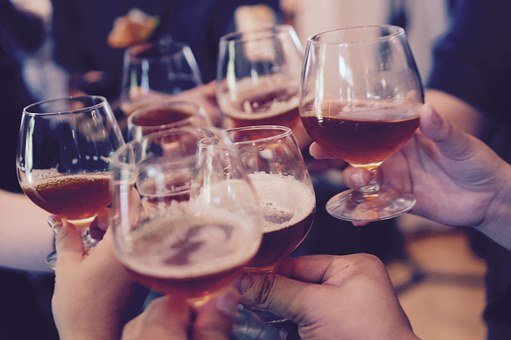 6-13-8glasses-919071__340.jpg