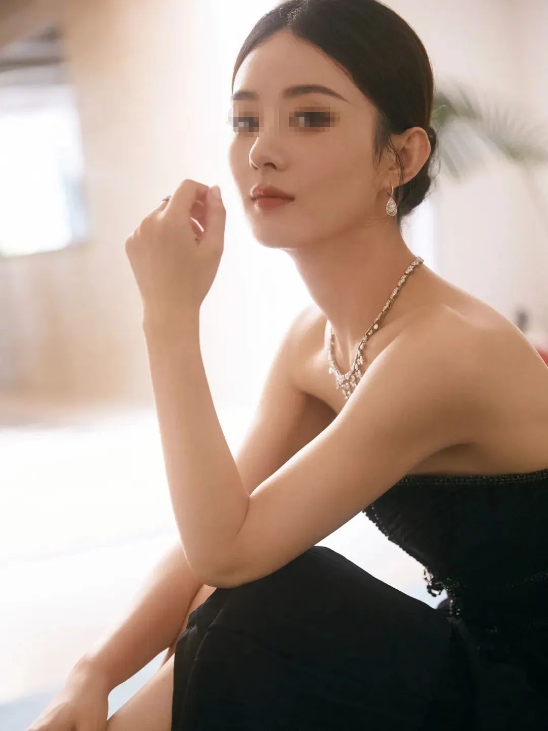 赵丽颖新代言爆上热搜，网友不服？