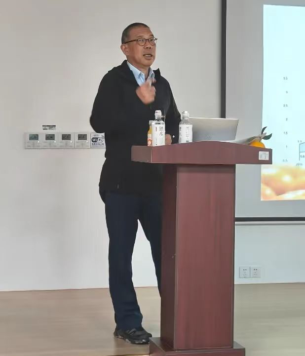 农夫山泉的公关战,为何成了“回旋镖”?