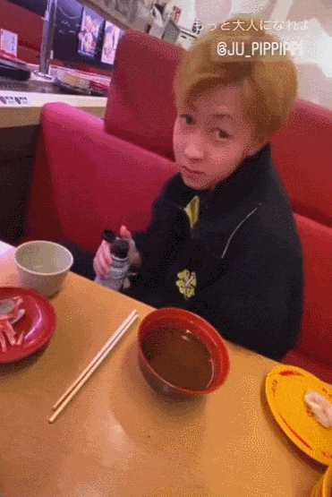 海底捞变脸式公关：撒尿男孩一夜变男人&hellip;