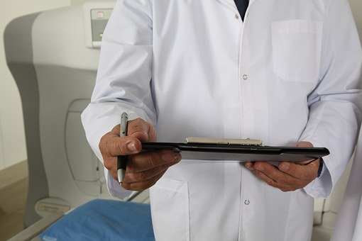 医生doctor-1228627__340.jpg