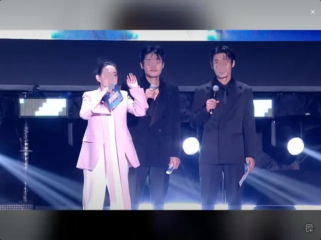 一场演唱会涨粉400万!小杨哥对着辛巴照本宣科