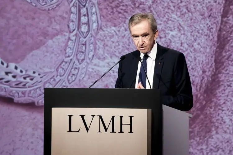 LV柜姐背后,揭开奢侈品的遮羞布