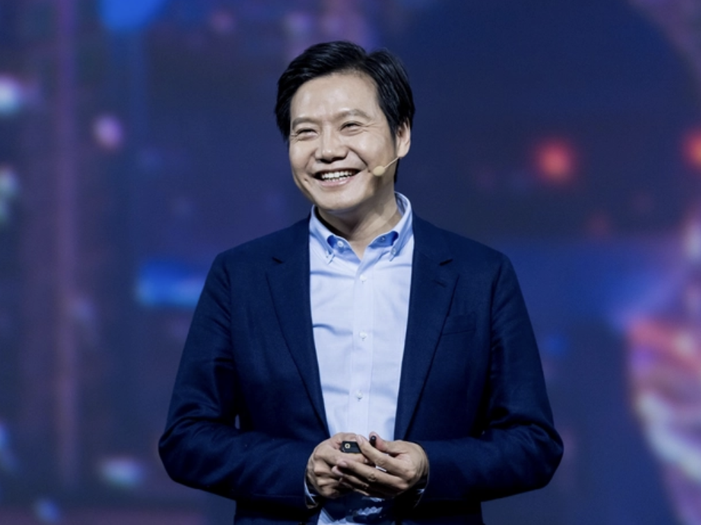董明珠炮轰雷军,明明营销差好几个段位,为啥雷军还一直要让着她?