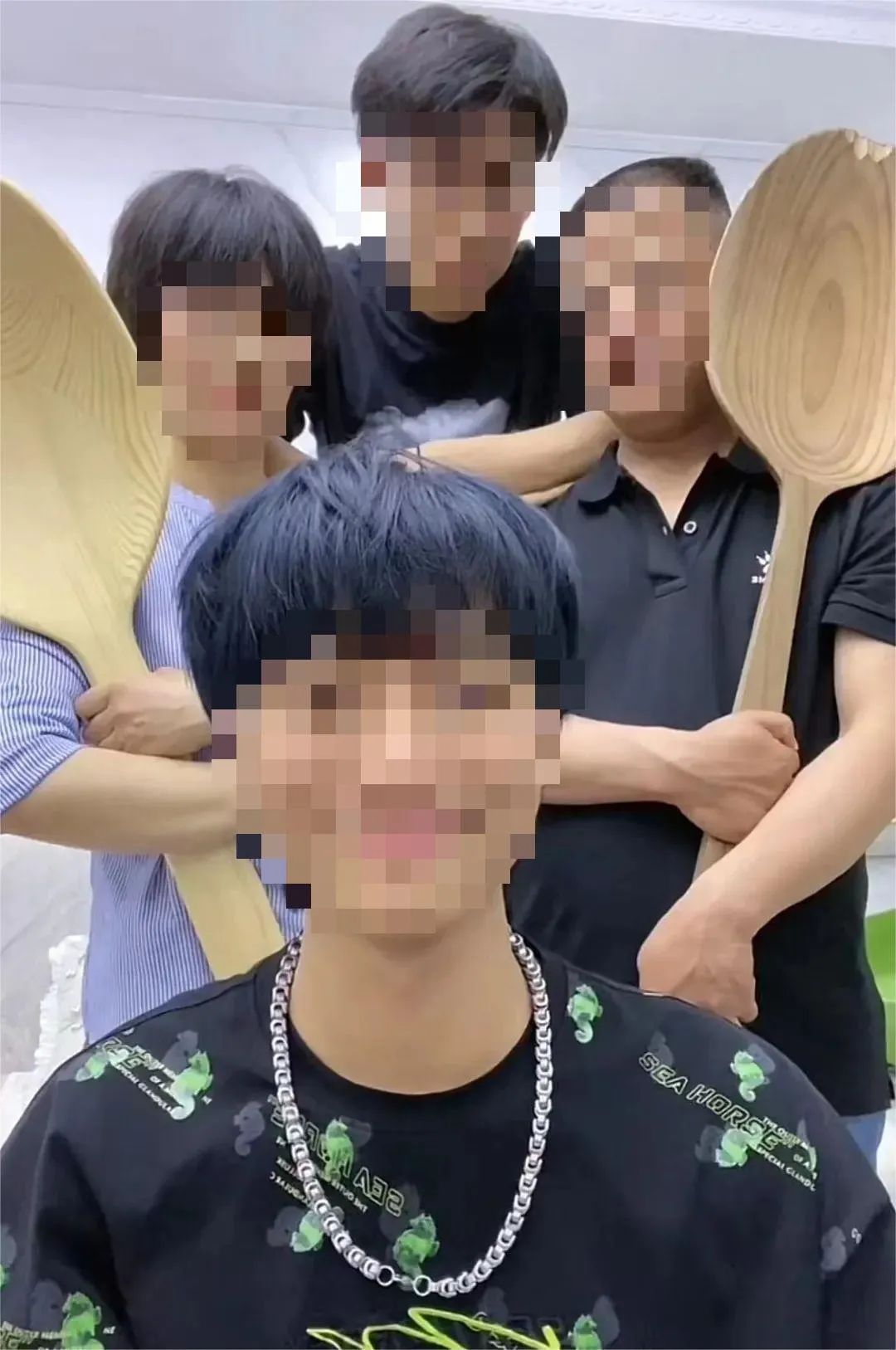 玩命赚钱缴税2亿！小杨哥的&ldquo;疯狂&rdquo;好炸裂