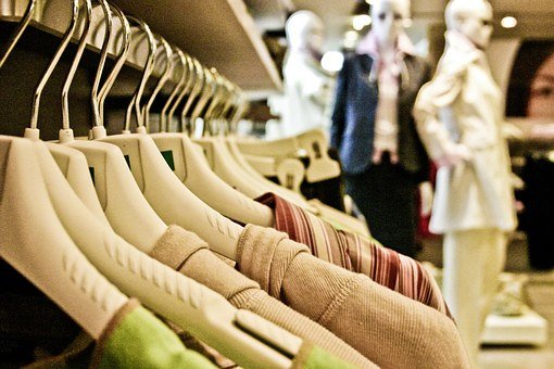 服装购物shopping-606993__340.jpg