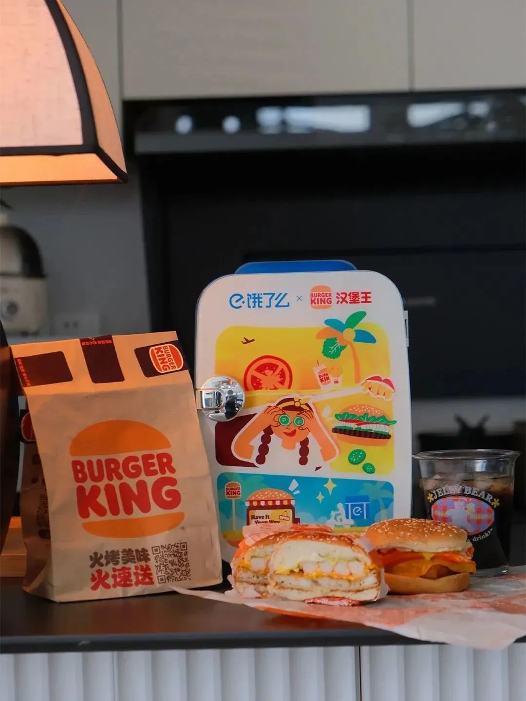 让用户惊喜不断,饿了么x汉堡王为什么总能造出爆款?