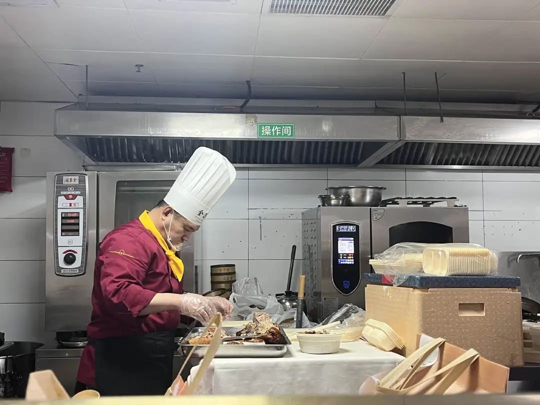 独家|美团推出“浣熊食堂”外卖放心店,冲击增长天花板