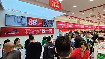 零食折扣店,会是昙花一现的资本游戏吗?