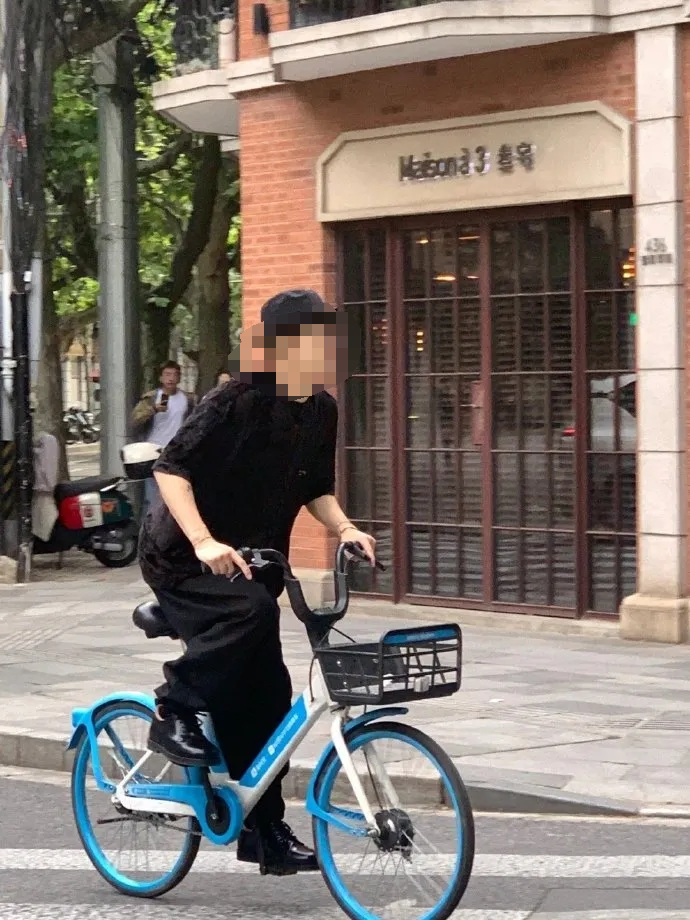 “被王嘉尔骑过”?官方玩梗营销离大谱哈哈哈!
