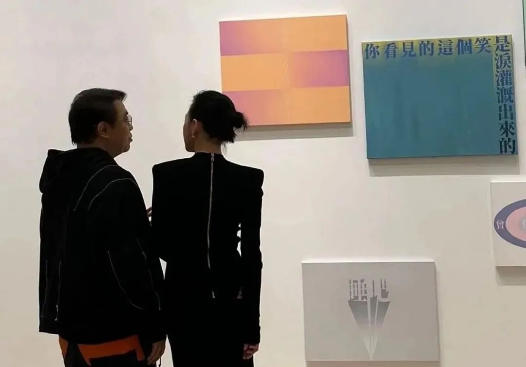 蔡康永开“冤种”艺术展,周杰伦一口气买3张?批发进货式购买,引粉丝不解!网友:看不懂啊,这也算艺术品?