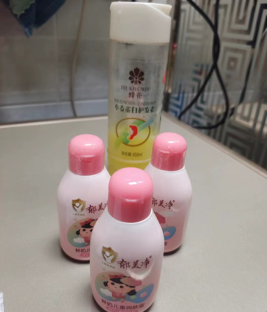狂蹭李佳琦“塌房”流量后的国货们,能走多远?