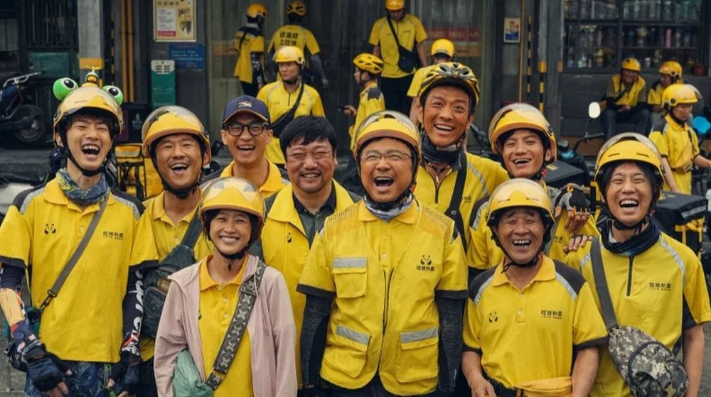 外卖员下跪事件,全网围剿美团!