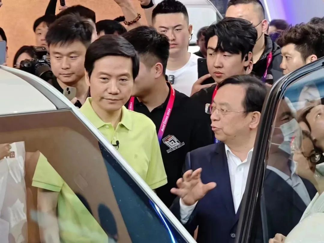 雷军和周鸿祎，又给车圈上了堂&ldquo;流量&rdquo;课！