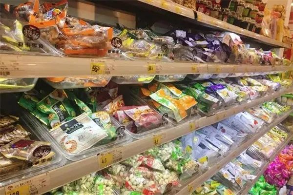 门店数量突破1万，鸣鸣很忙集团狂奔之下隐忧仍存