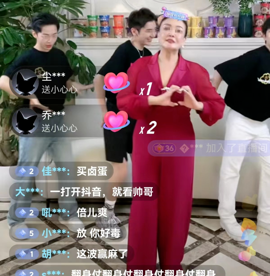 大小S被锤爆,谁是真正赢家