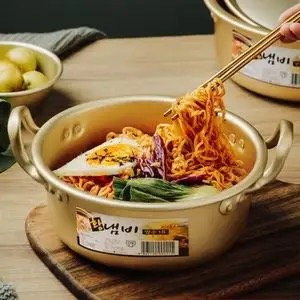 这家方便面巨头,是如何风靡全球的? | 案例