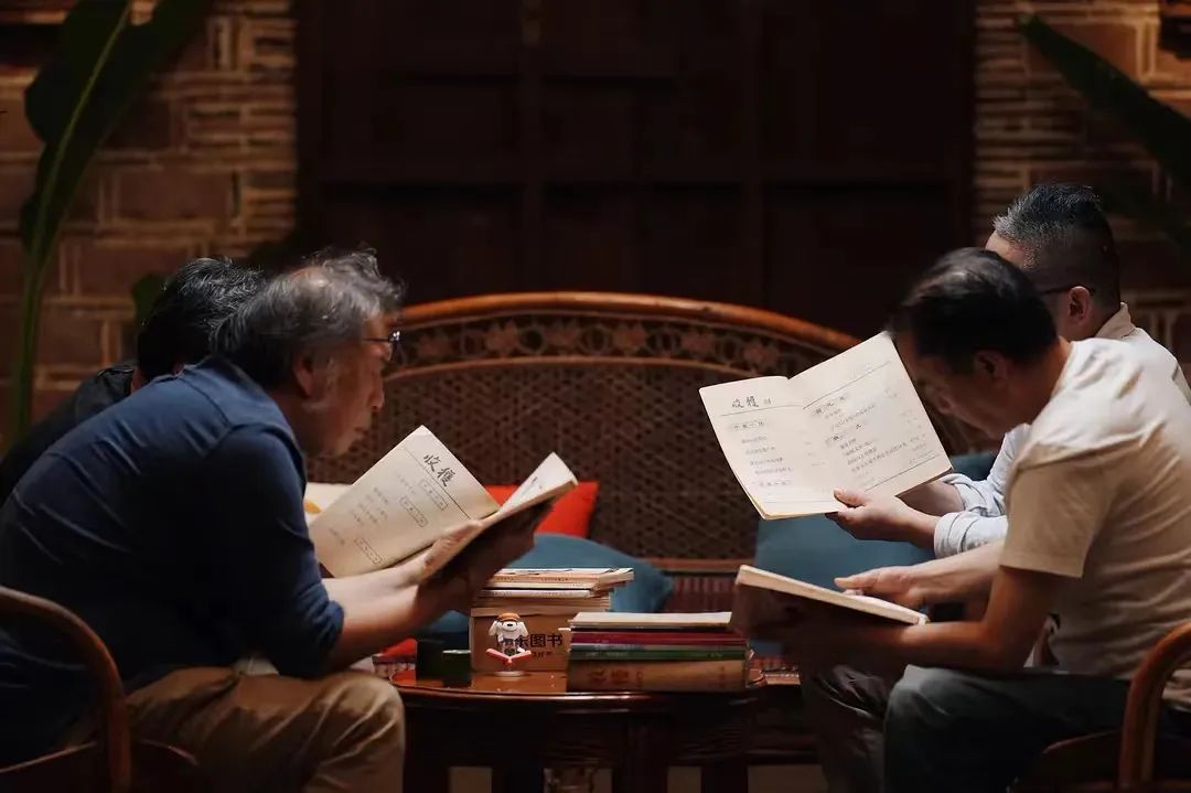 非典型博主出圈背后:冷门如何成为人人共振的热门