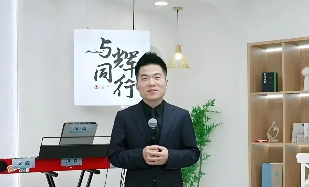 独立100天后，董宇辉尝到了流量的&ldquo;毒&rdquo;