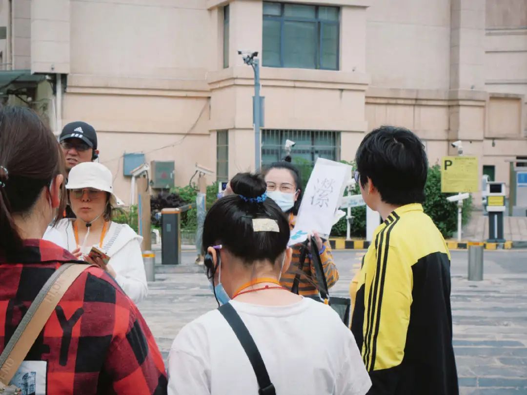 “特种兵旅行”后,年轻人爱上Citywalk