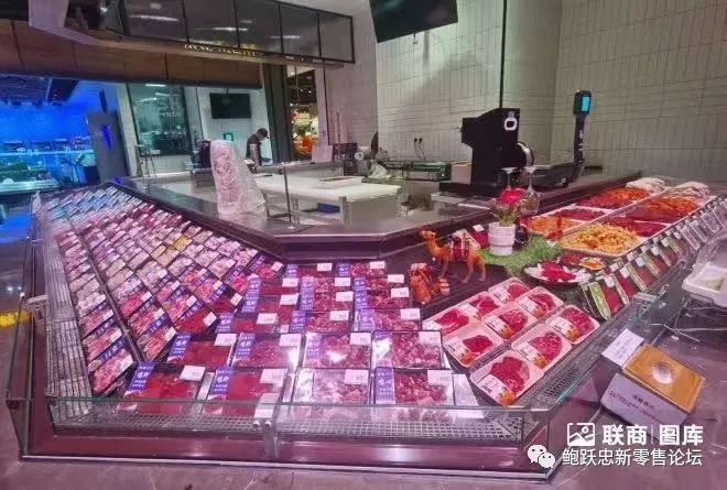 当前,快消品企业不仅要关注线上全渠道的变化,更要关注线下多渠道的变化
