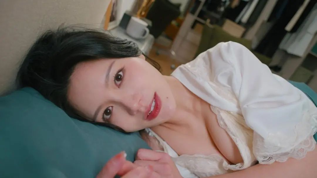 首周销量近10万,好评97%!影游互动新爆款《美女,请别影响我学习》究竟做对了什么?