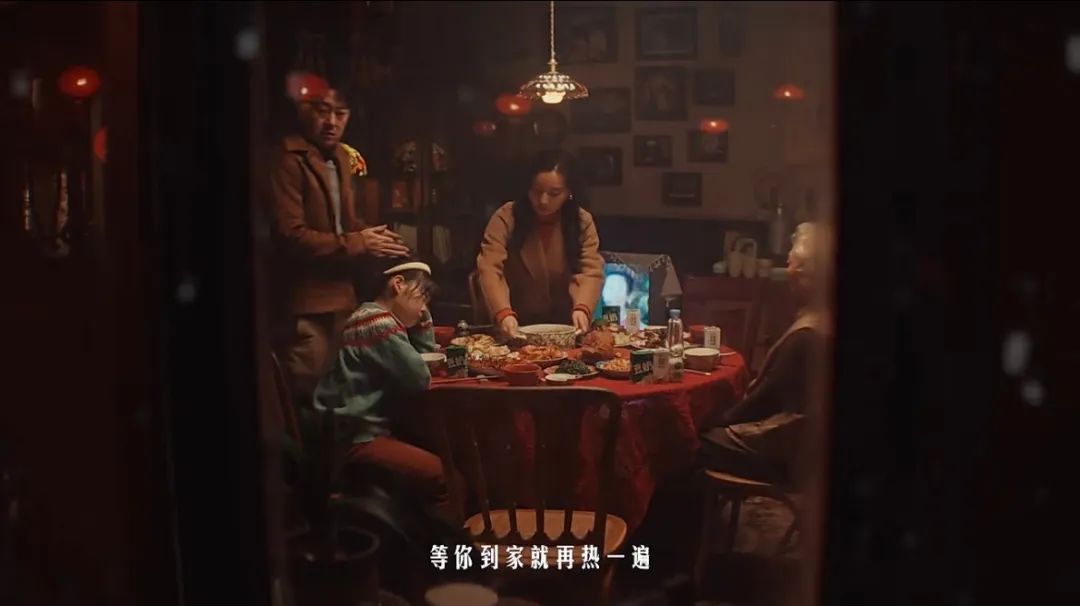 过年等你回,伊利来了波狠狠的“回忆杀”